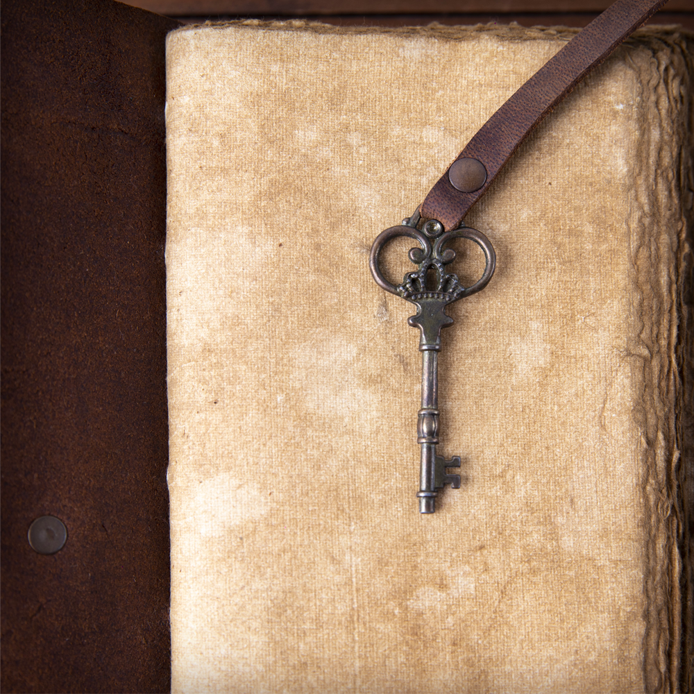 Vintage Leather Journal with Key - 7 by 5 Inches